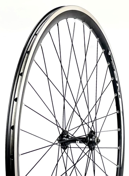 Kerék első 700-28"-622  Road fekete CNC ORSZÁGÚTI