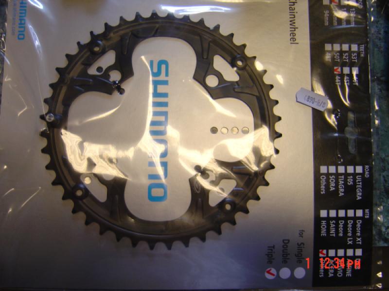 LÁNCKERÉK SHIMANO  44 FOGSZÁM 9-es FEKETE LÁNCVÉDŐ FURATTAL
