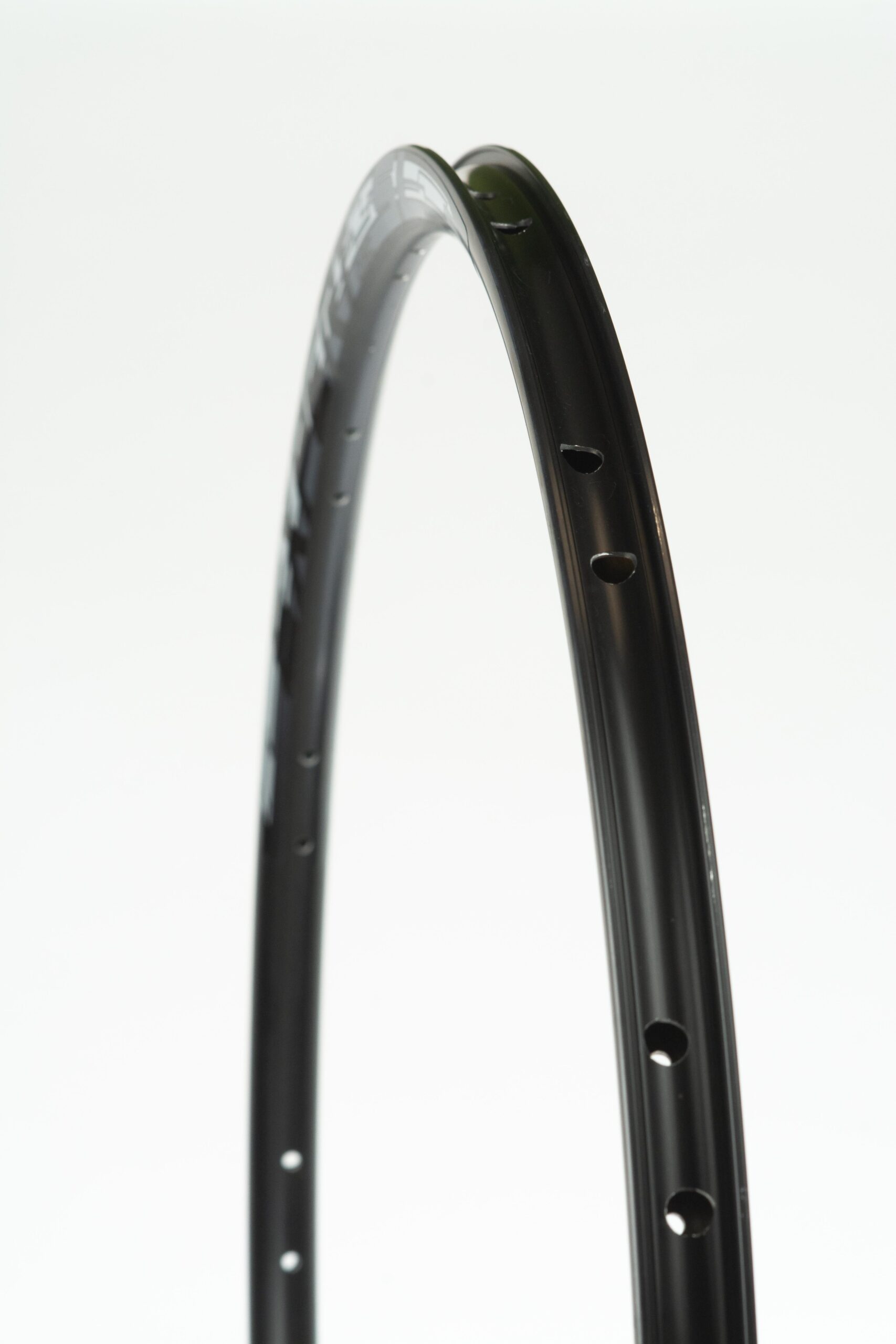 Abroncs Merida SCULTURA Disc 5000 (EXPERT) 28 küllős, 32mm