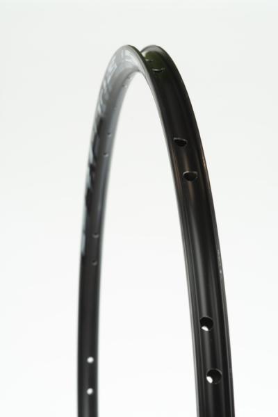 Abroncs Merida SCULTURA Disc 5000 (EXPERT) 28 küllős, 32mm
