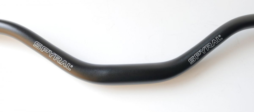 KORMÁNY SPYRAL BRANCH 31.8X780X75MM FEKETE