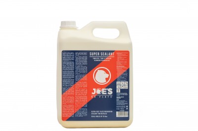 DEFEKTGÁTLÓ FOLYADÉK FELTÖLTÉSE JOE'S No-Flats Super Sealant Tömítőfolyadékkal
