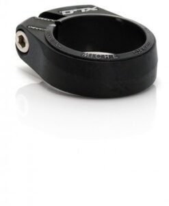 Nyeregcsobilincs 34,8 imbuszos fekete karboncsohöz