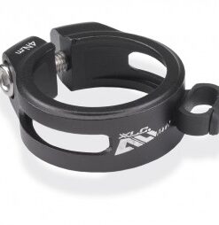 Nyeregcsobilincs 31,8 imbuszos, fekete, kábelvezetovel